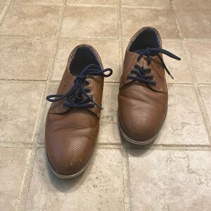 Nordstrom Rack Boys Shoes size 4